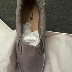 NEW Just Fab 9.5 Tan Loafer